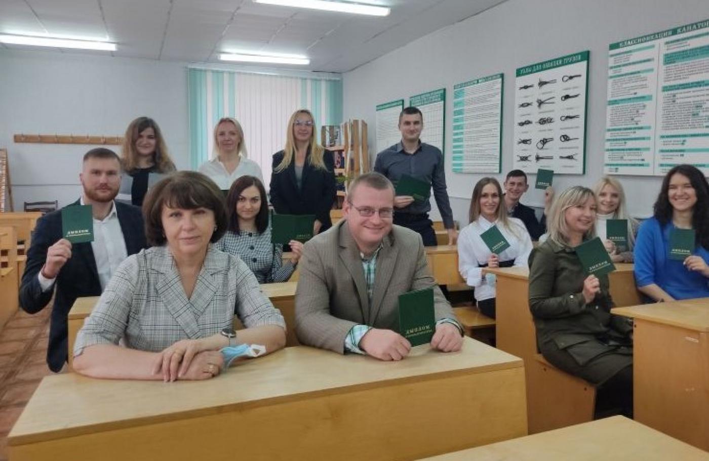 В МИПК и ПК БНТУ состоялся очередной выпуск по специальности «Бухгалтерский учет и контроль в промышленности»